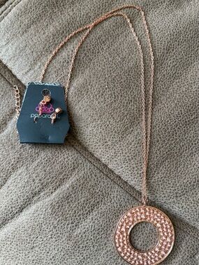 🎀3/$25🎀 paparazzi Rose Gold Pave Open Circle Pendant Necklace with Earrings NWT